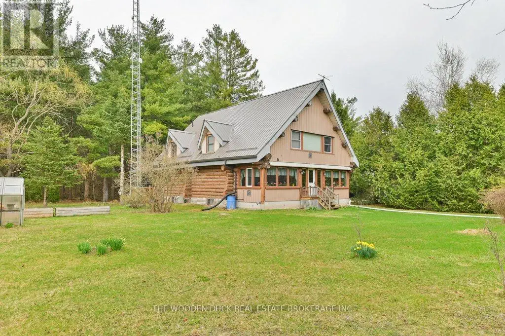11 CROOKSTON ROAD, Centre Hastings, Ontario