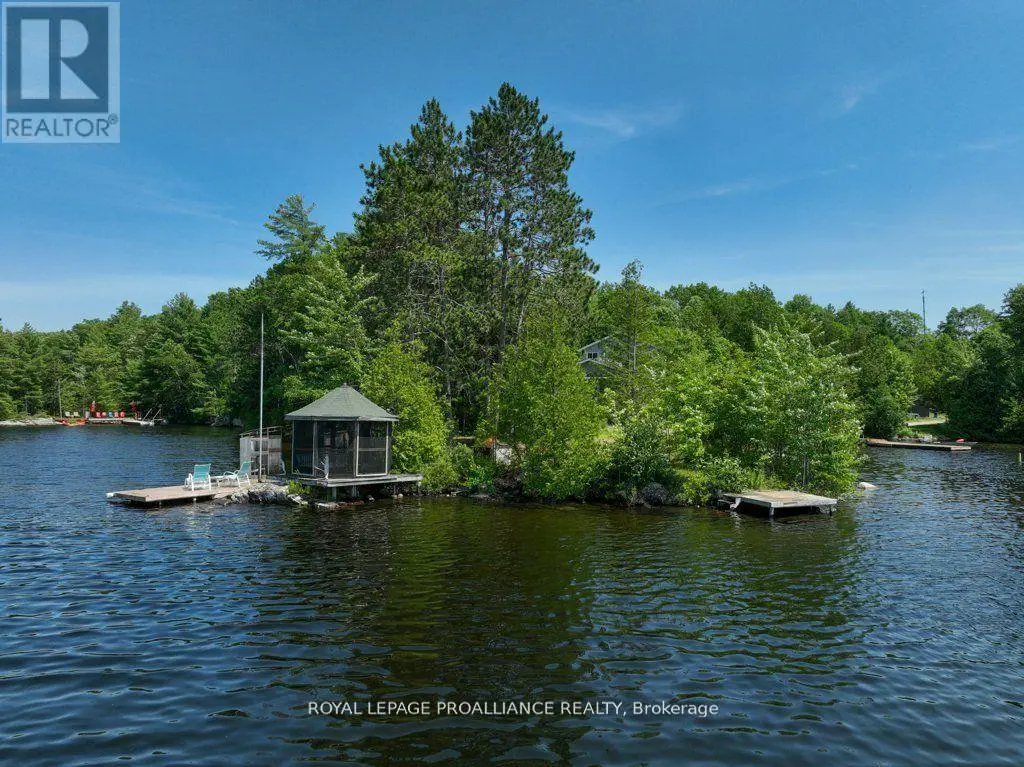 2475 Alf's Bay Lane, Central Frontenac, Ontario  K0H 1B0 - Photo 1 - X12105684