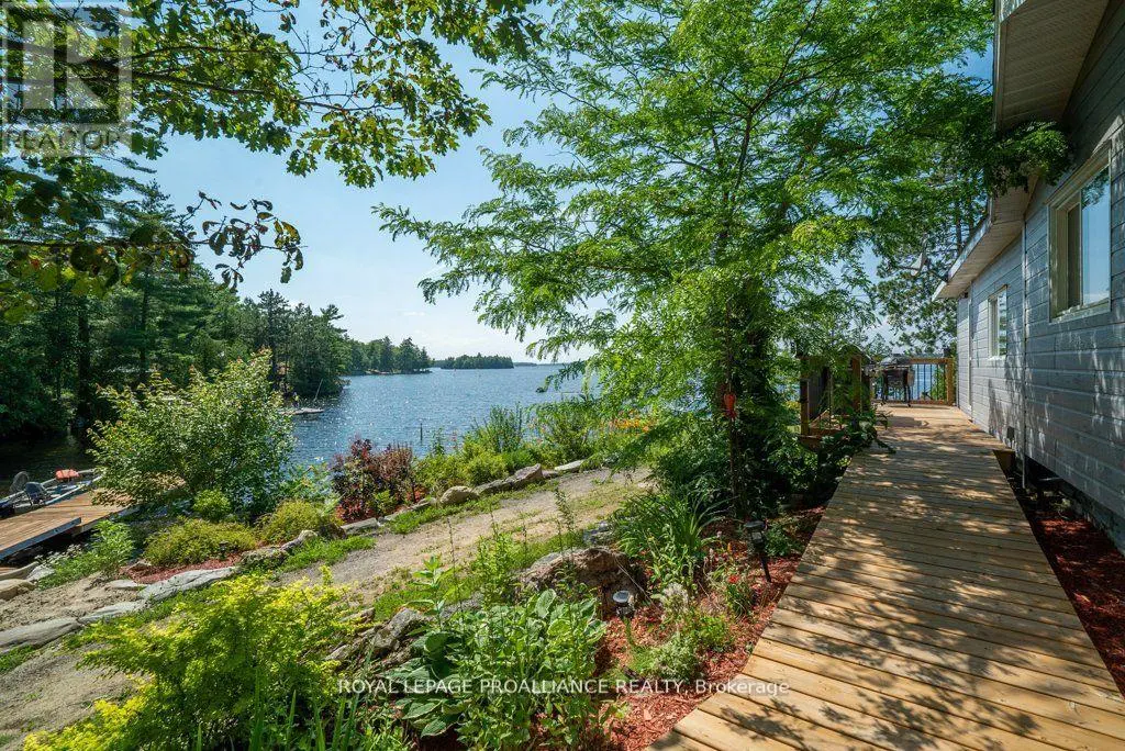 2475 Alf's Bay Lane, Central Frontenac, Ontario  K0H 1B0 - Photo 3 - X12105684