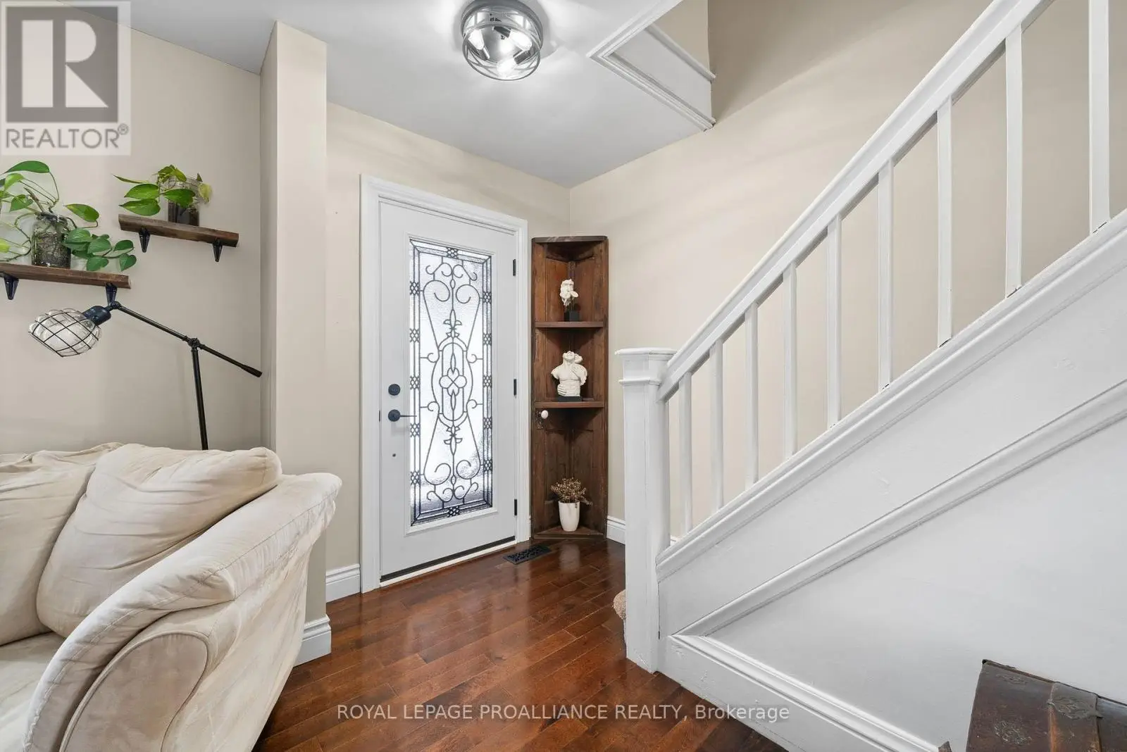 94 Chatham Street, Belleville, Ontario  K8N 3S7 - Photo 1 - X12086361