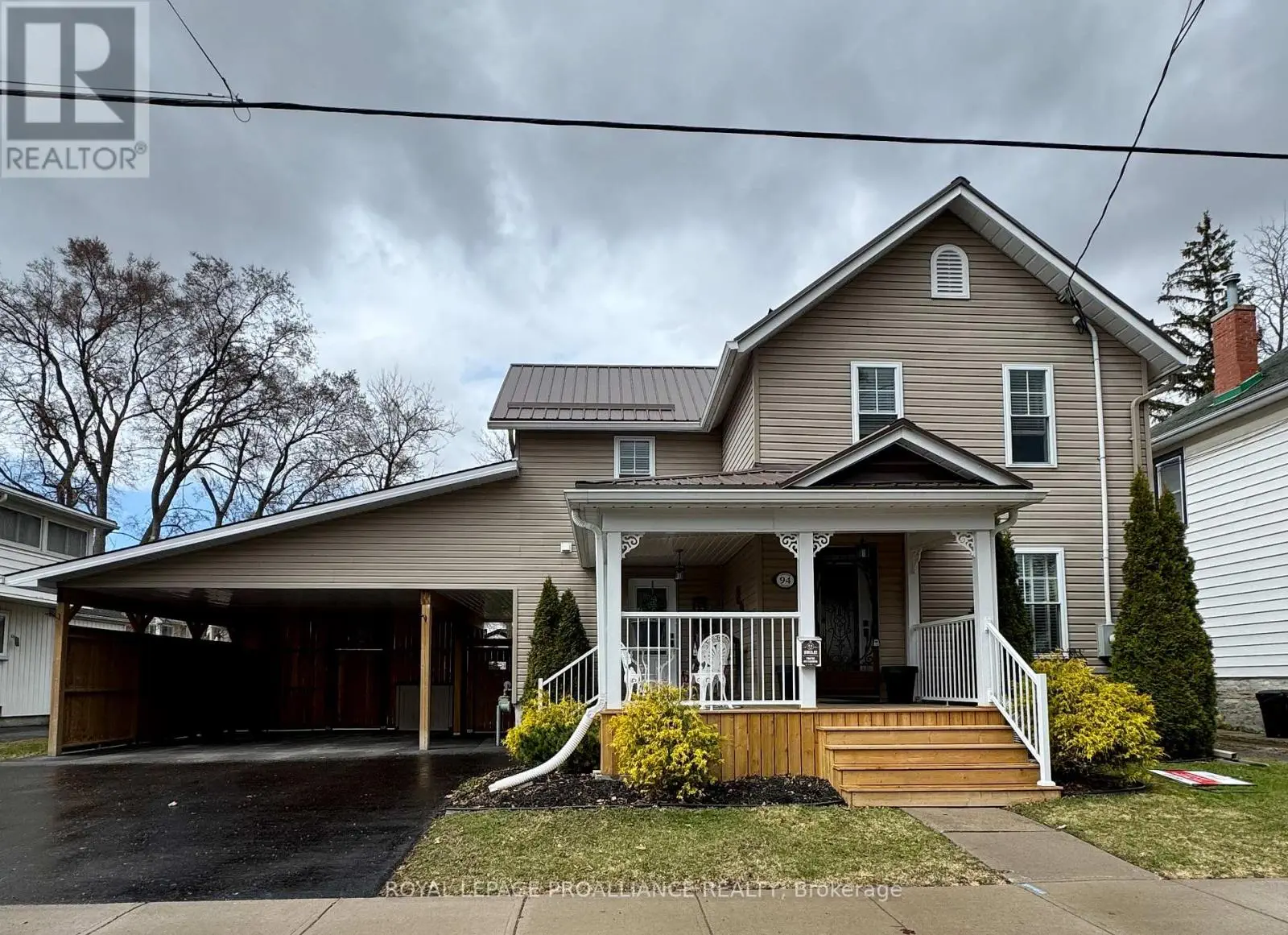 94 Chatham Street, Belleville, Ontario  K8N 3S7 - Photo 3 - X12086361