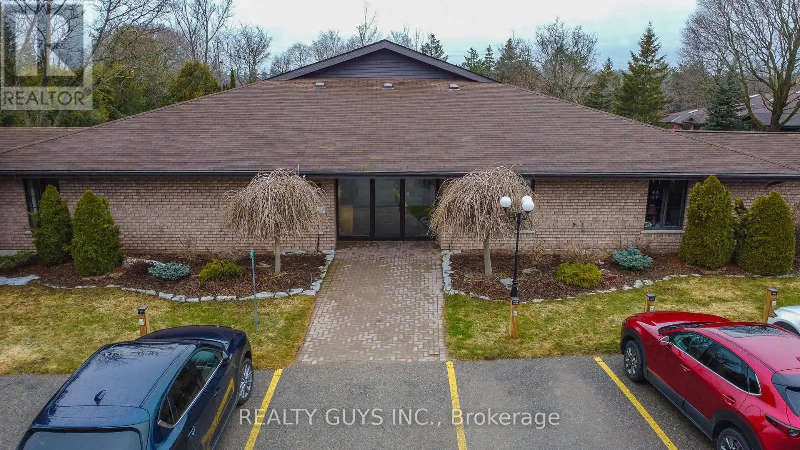 4 - 693 Whitaker Street, Peterborough East, Ontario  K9H 7K3 - Photo 2 - X12081922