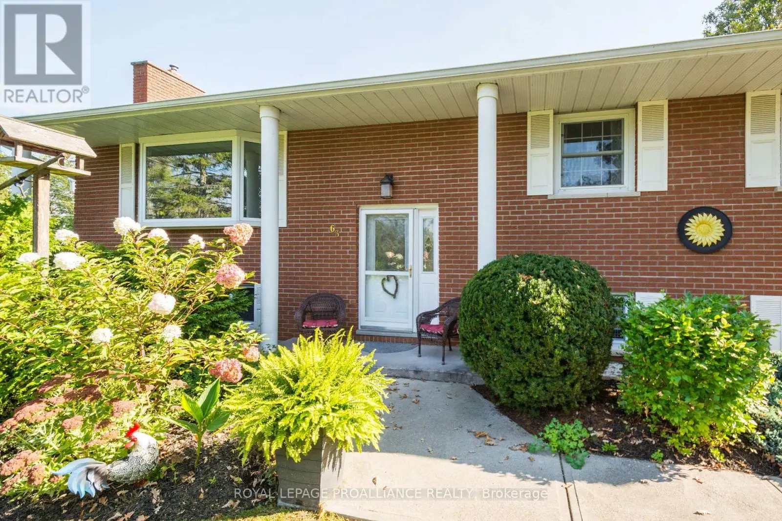 63 Fairlawn Road, Quinte West, Ontario  K8V 5P4 - Photo 2 - X12106171