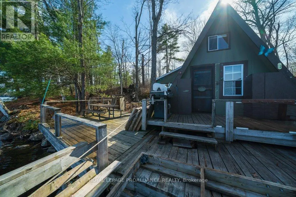 3529 Hughes Landing Road, Addington Highlands, Ontario  K0H 1K0 - Photo 2 - X12106227
