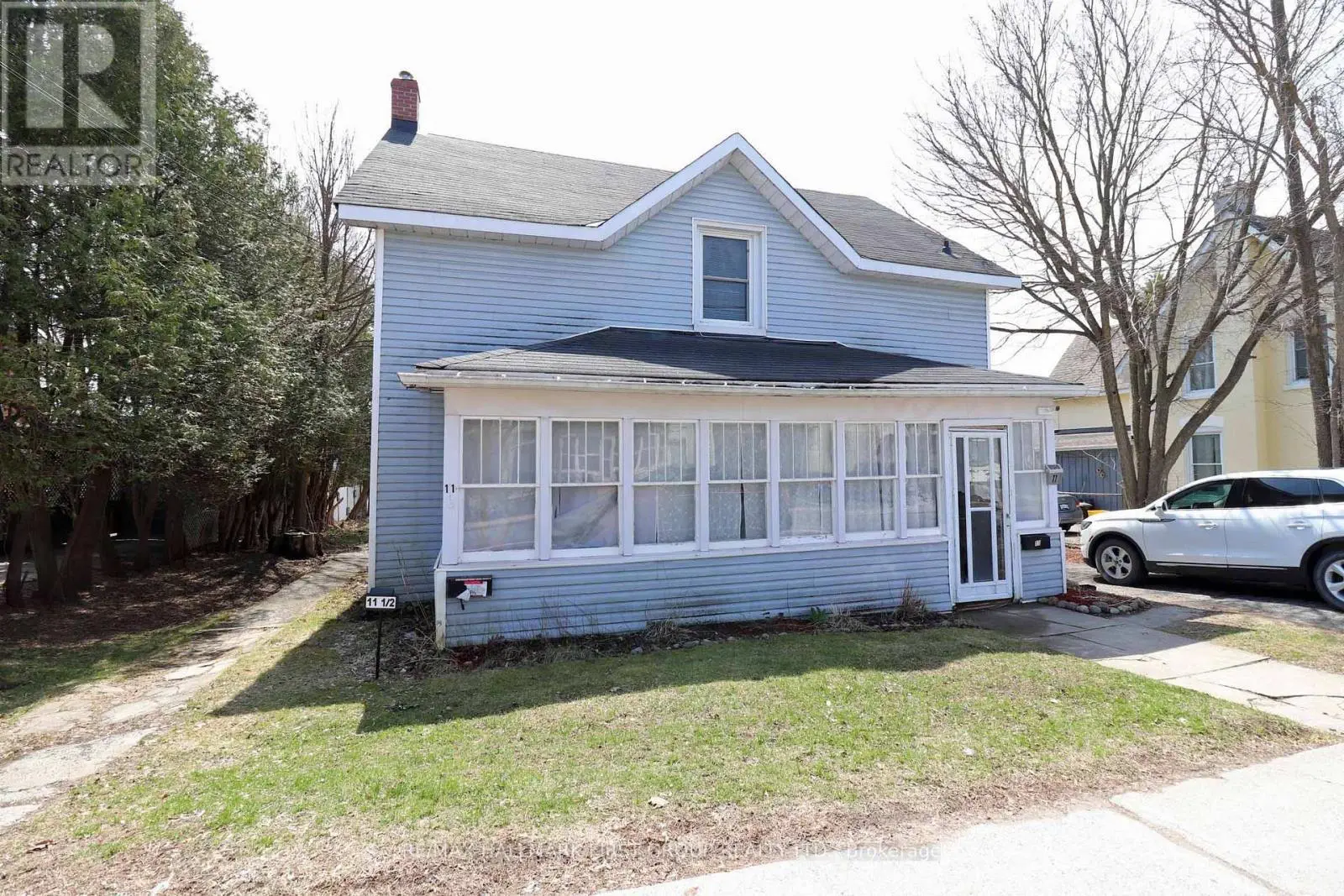 11 Russell Street W, Smith Falls, Ontario  K7A 1N8 - Photo 1 - X12078304