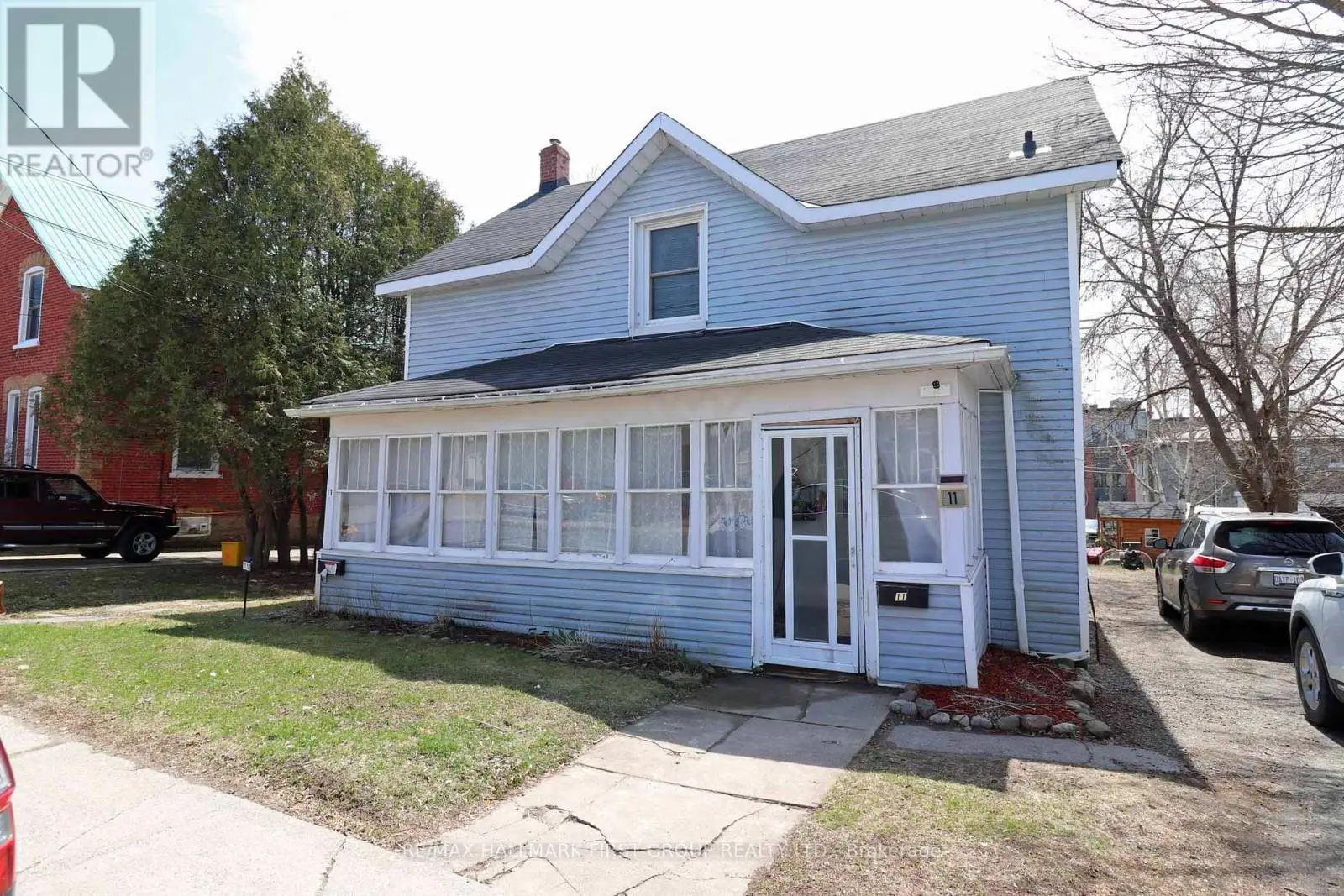 11 Russell Street W, Smith Falls, Ontario  K7A 1N8 - Photo 2 - X12078304