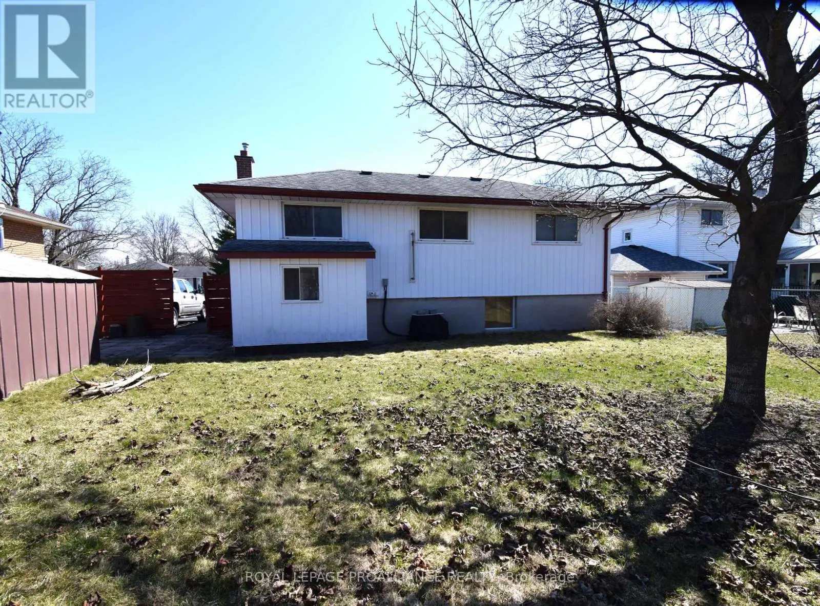8 Walden Circle, Belleville, Ontario  K8P 2C3 - Photo 2 - X12106208