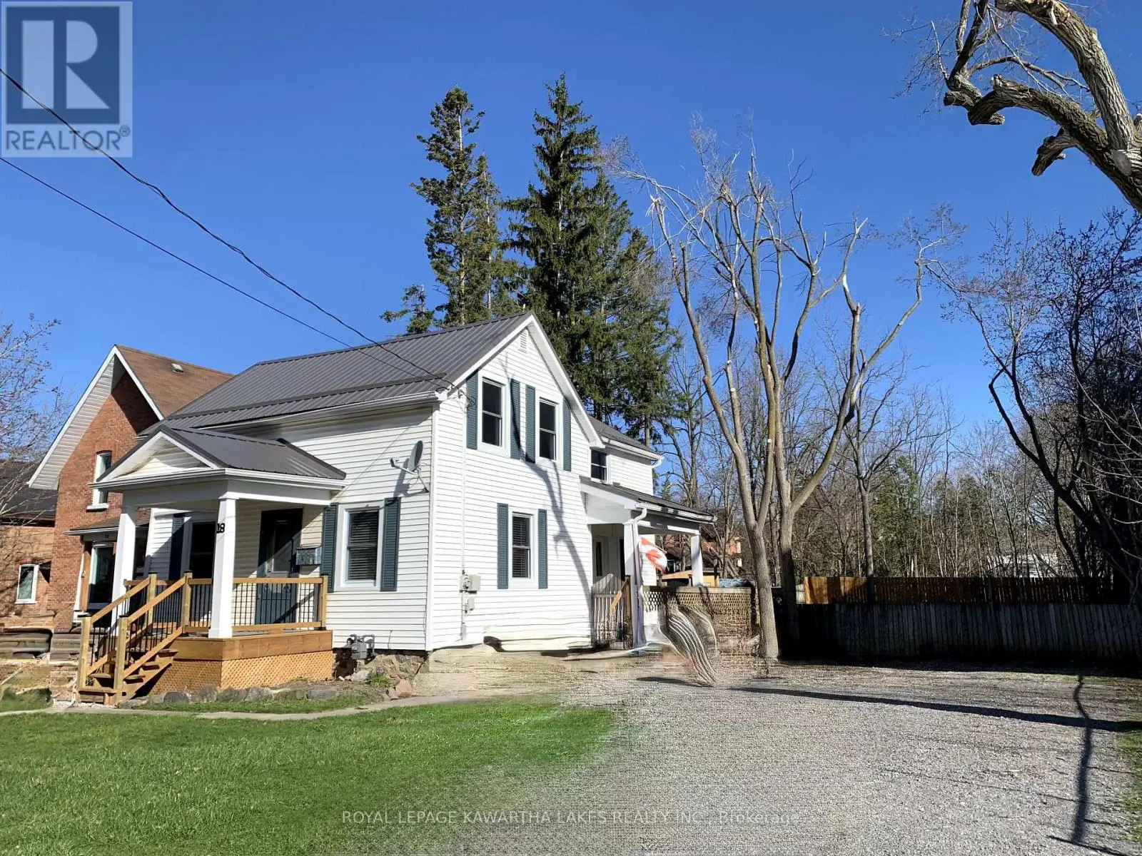 18 Bond Street W, Kawartha Lakes, Ontario  K9V 3P6 - Photo 1 - X12026274