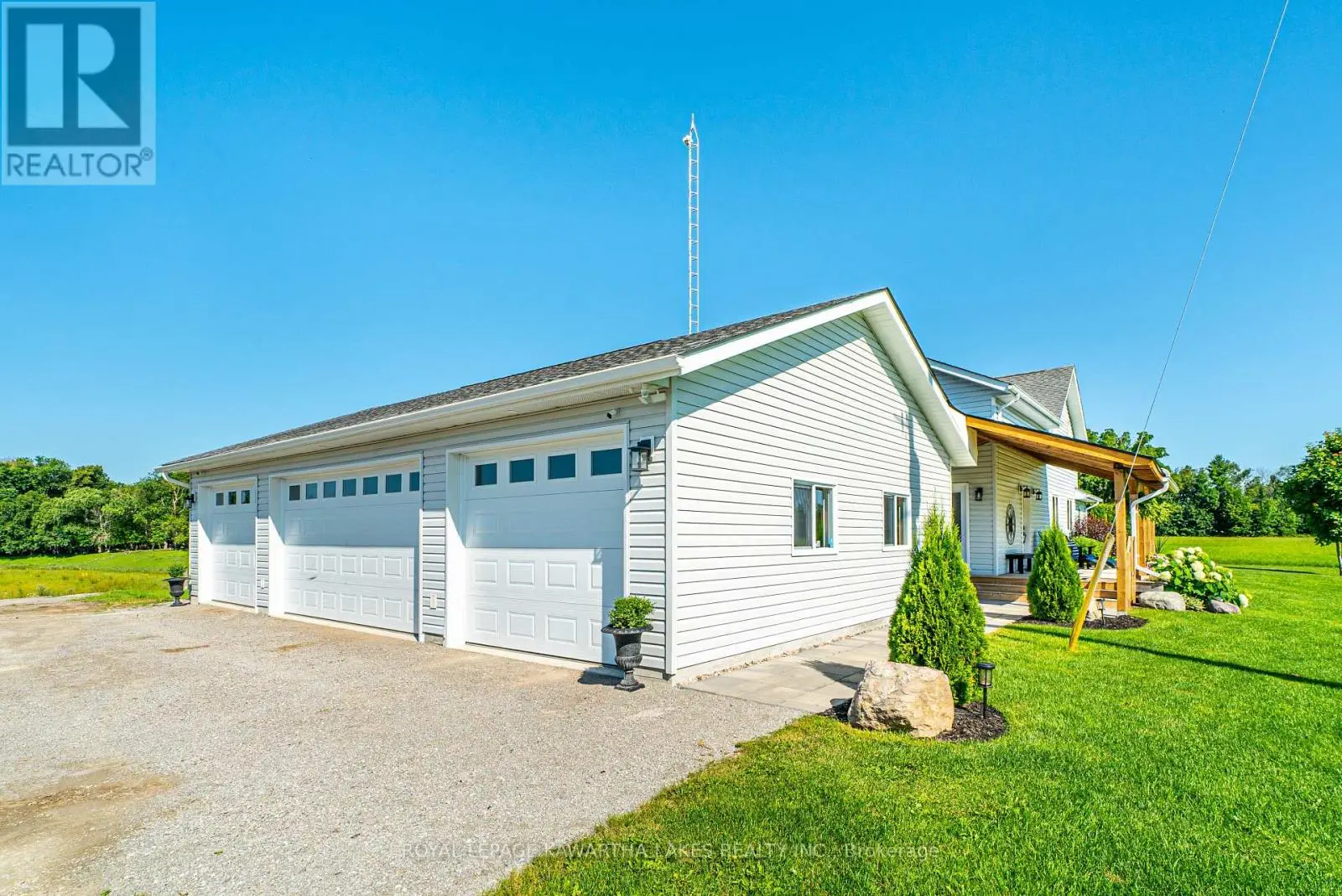 2433 Cty Road 121 Road, Kawartha Lakes, Ontario  K0M 1C0 - Photo 3 - X11976093