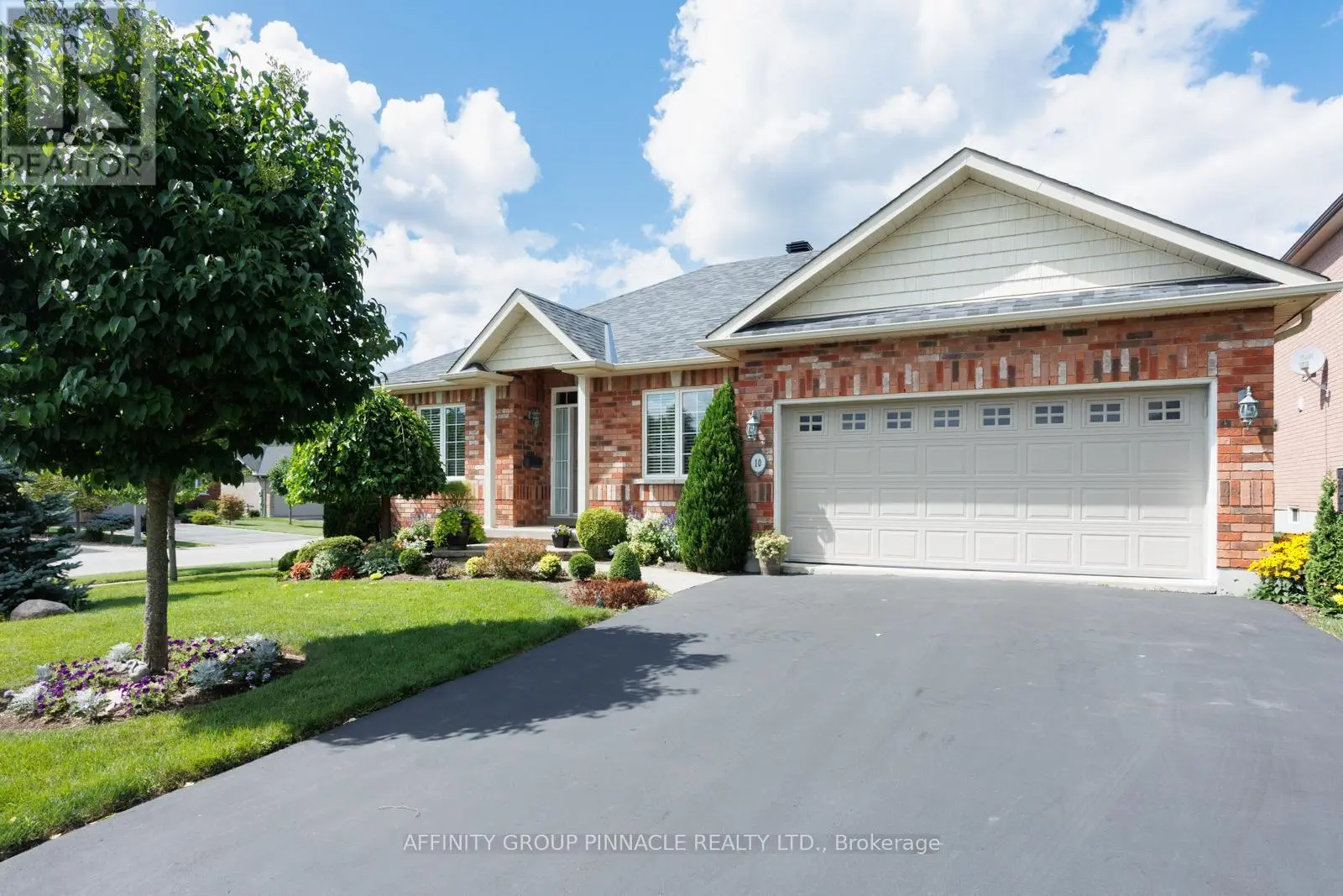 10 HORTON PLACE, Kawartha Lakes, Ontario