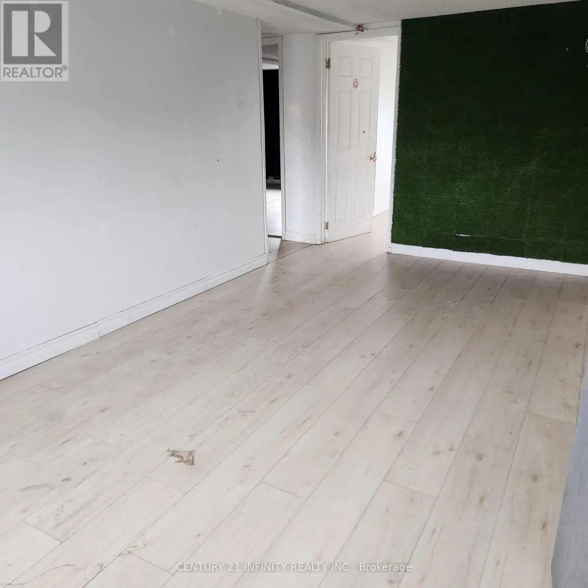 8 - 1019 Nelson Street, Oshawa, Ontario  L1H 7N9 - Photo 2 - E12108002