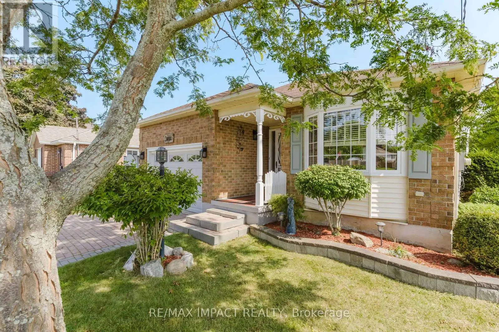 799 Daintry Crescent, Cobourg, Ontario  K9A 4Z3 - Photo 3 - X12108254