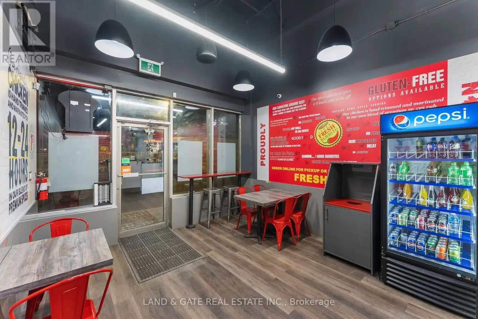 D3 - 2501 Third Line, Oakville, Ontario  L6M 5A9 - Photo 2 - W12108385