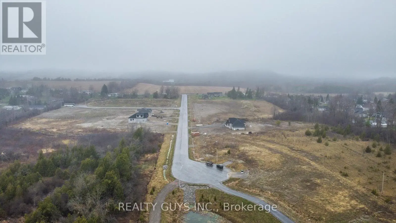2418 Gwendolyn Court, Cavan Monaghan, Ontario  L0A 1C0 - Photo 3 - X12108561