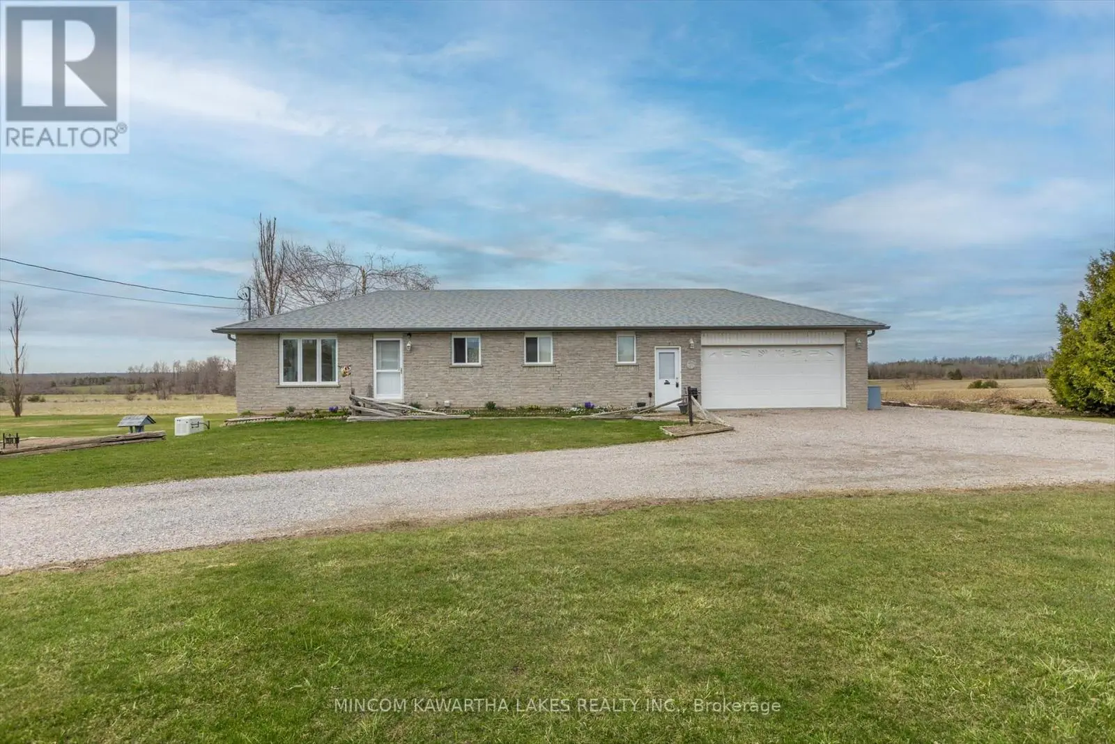 1974 Selwyn Road, Smith-Ennismore-Lakefield, Ontario  K0L 2H0 - Photo 1 - X12108635