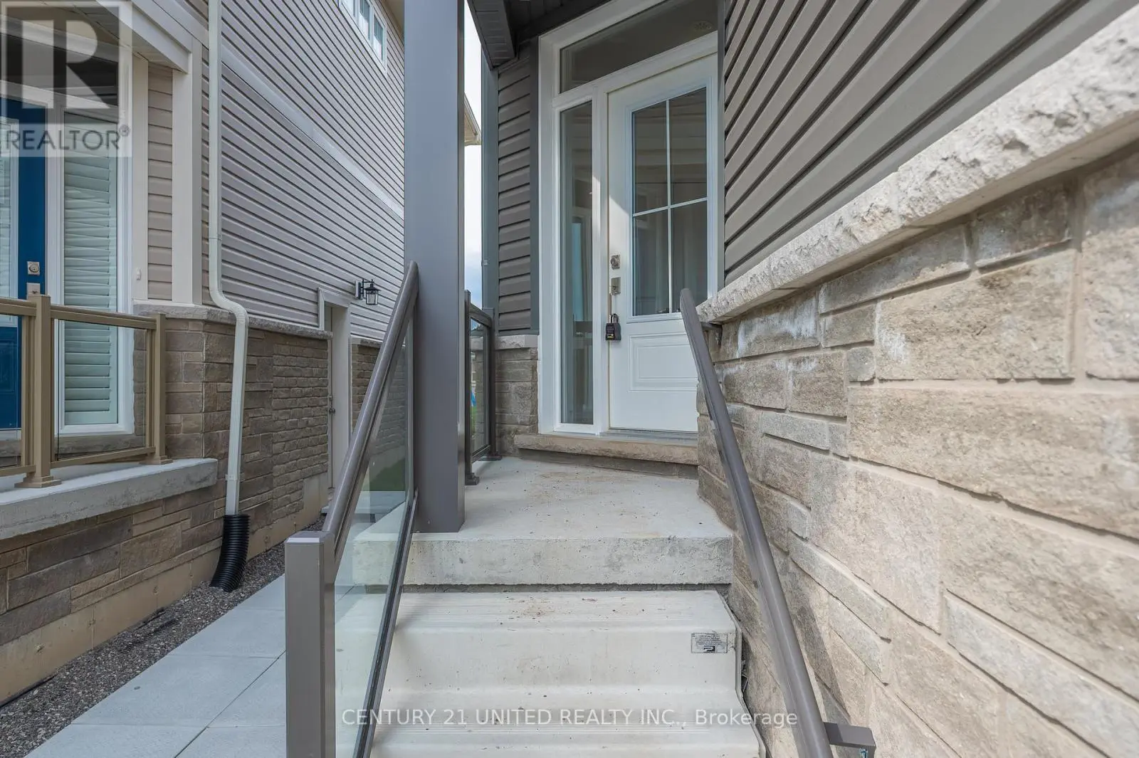 315 Mullighan Gardens, Peterborough North, Ontario  K9K 0H2 - Photo 3 - X12108908