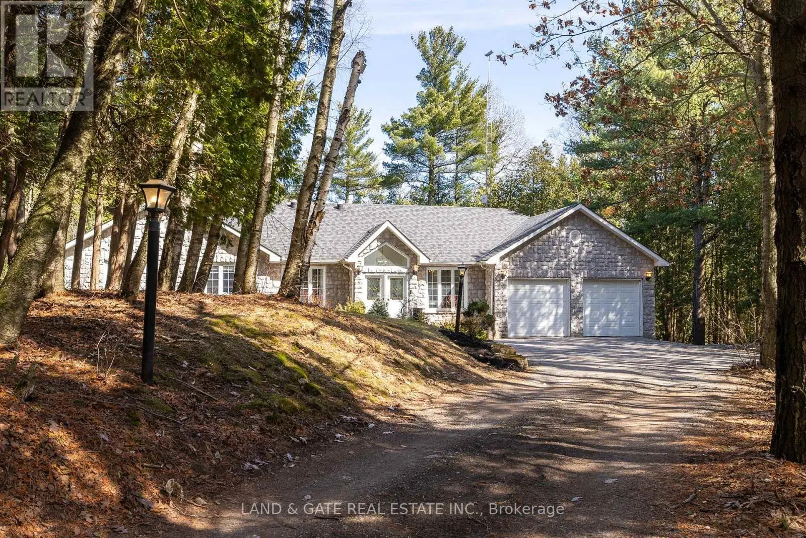 9015 MOSPORT ROAD, Clarington, Ontario