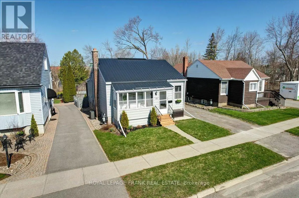 10 Edgewater Boulevard, Peterborough East, Ontario  K9H 1A2 - Photo 2 - X12109536