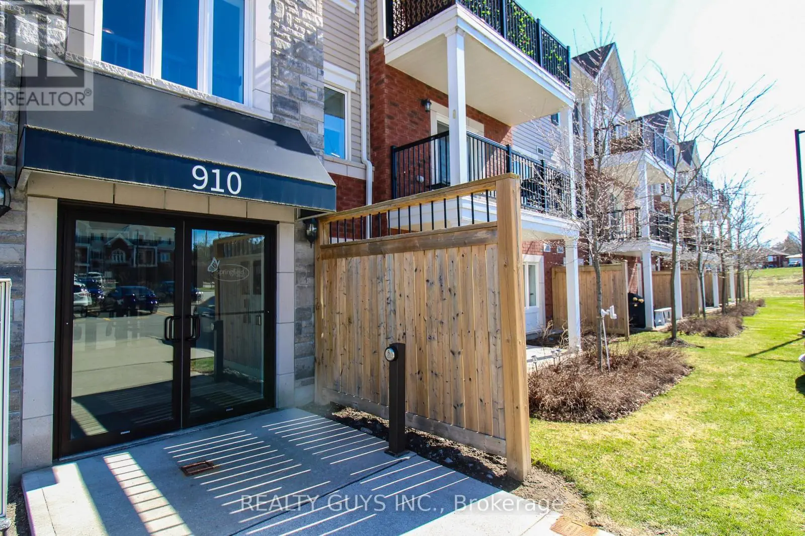 108 - 910 Wentworth Street, Peterborough West, Ontario  K9J 8R8 - Photo 3 - X12109631