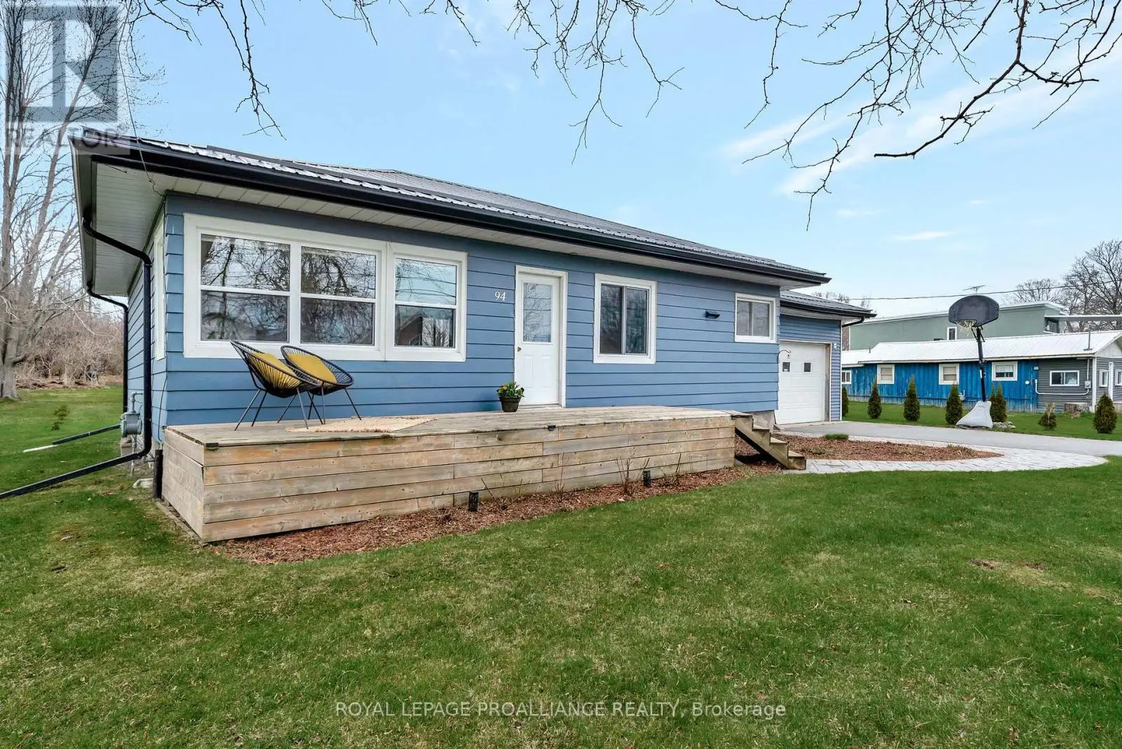 94 Main Street, Prince Edward County, Ontario  K0K 3L0 - Photo 2 - X12109931