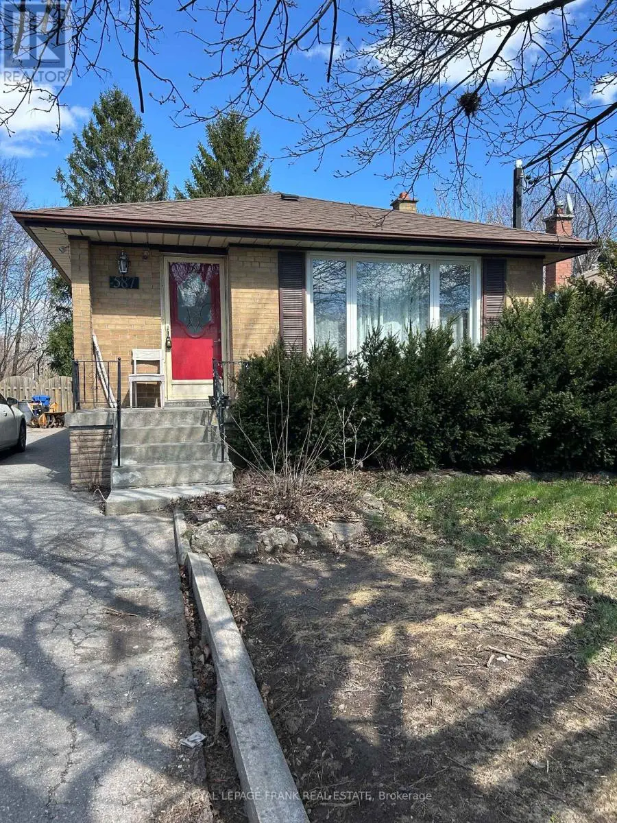 587 Harmony Road S, Oshawa, Ontario  L1H 6V3 - Photo 1 - E12110052