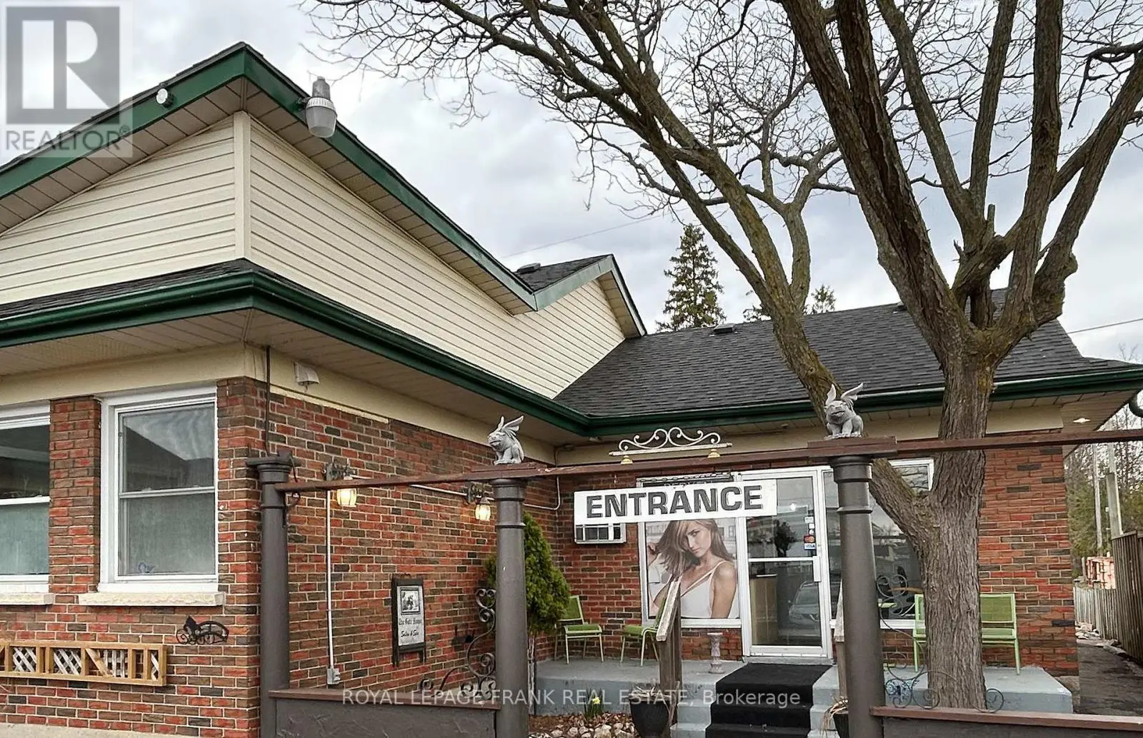 21 Beatrice Street W, Oshawa, Ontario  L1G 3M6 - Photo 3 - E12110082