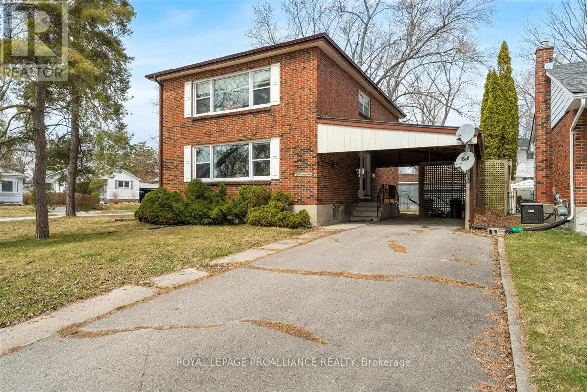4 Montgomery Boulevard, Belleville, Ontario  K8N 1H9 - Photo 2 - X12110453
