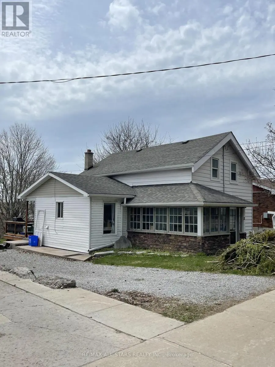 32 Bond Street E, Kawartha Lakes, Ontario  K0M 1N0 - Photo 1 - X12016599