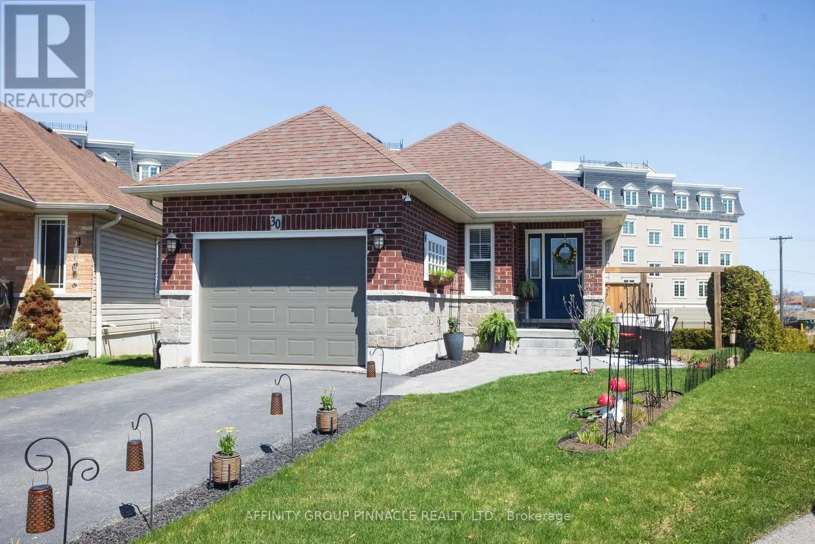 30 Lisbeth Crescent, Kawartha Lakes, Ontario  K9V 0C9 - Photo 1 - X12112024
