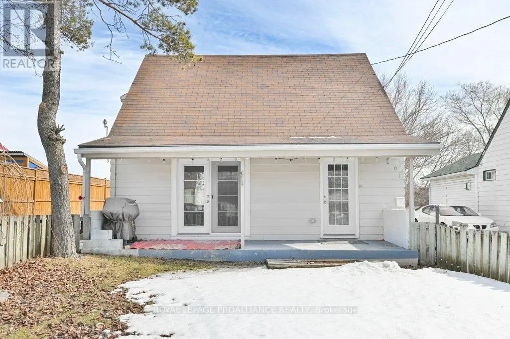 61 Delaney Street, Quinte West, Ontario  K8V 4L7 - Photo 3 - X12112109