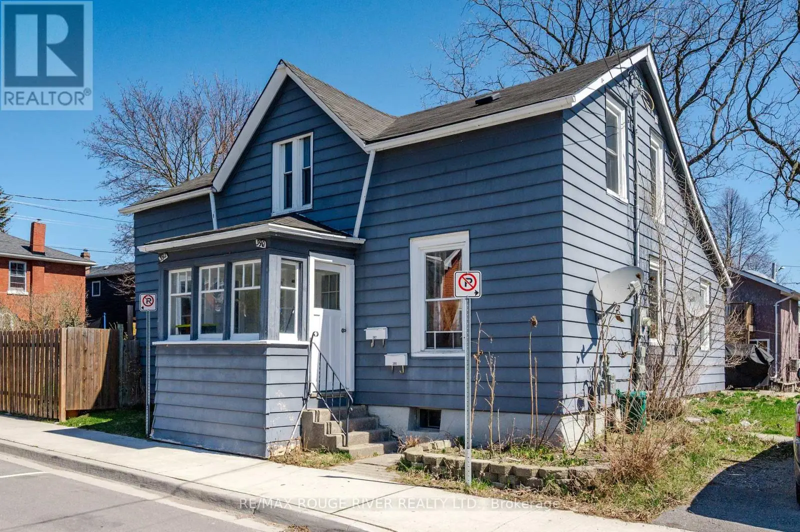 390/392 Mathew Street, Cobourg, Ontario  K9A 3E8 - Photo 1 - X12112471