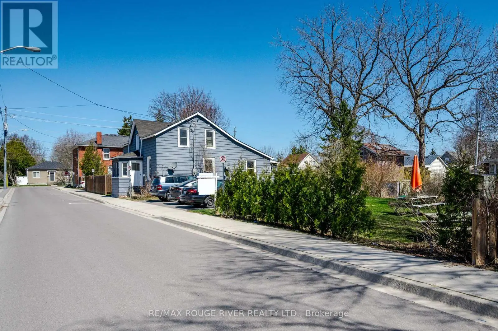 390/392 Mathew Street, Cobourg, Ontario  K9A 3E8 - Photo 2 - X12112471
