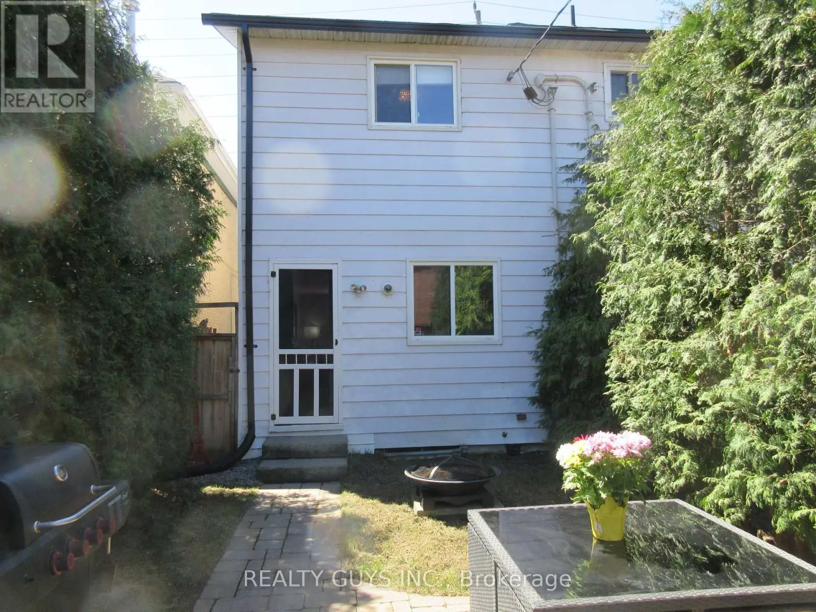 282 Mcdonnel Street, Peterborough Central, Ontario  K9H 2W5 - Photo 2 - X12073742