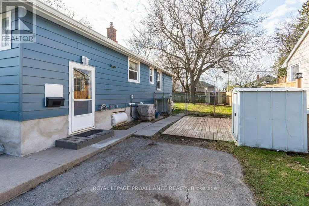 53 Montgomery Boulevard, Belleville, Ontario  K8N 1J2 - Photo 3 - X12112706