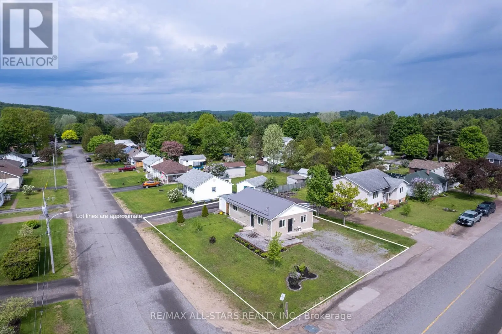132 Newkirk Boulevard, Bancroft, Ontario  K0M 1C0 - Photo 2 - X12112710