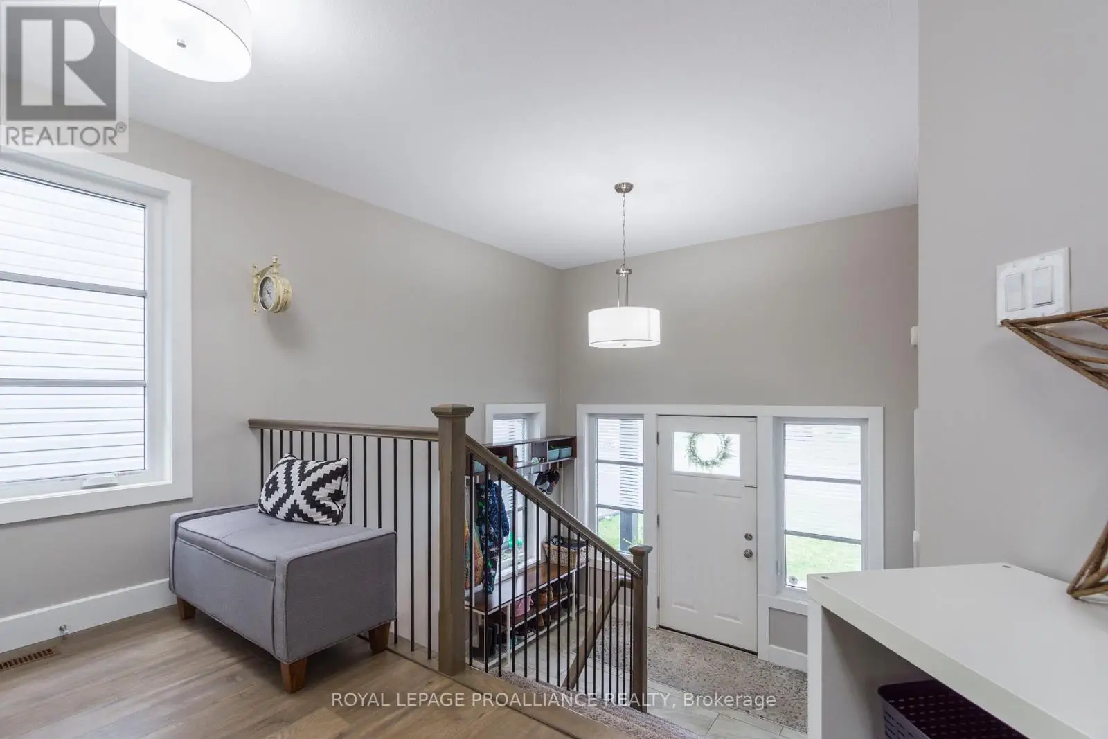 92 Meagan Lane, Quinte West, Ontario  K0K 2C0 - Photo 3 - X12112766