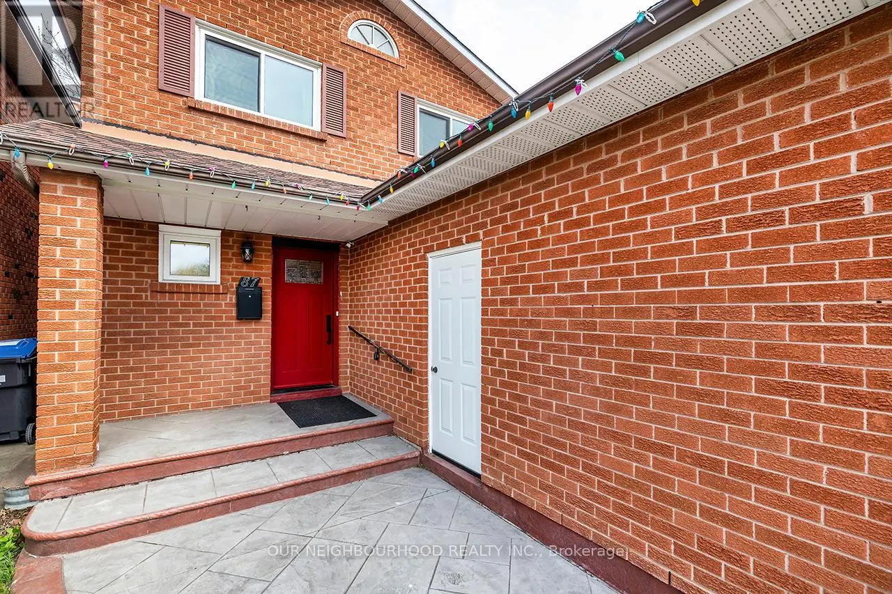 87 Flamingo Crescent, Brampton, Ontario  L6T 2G6 - Photo 2 - W12112846