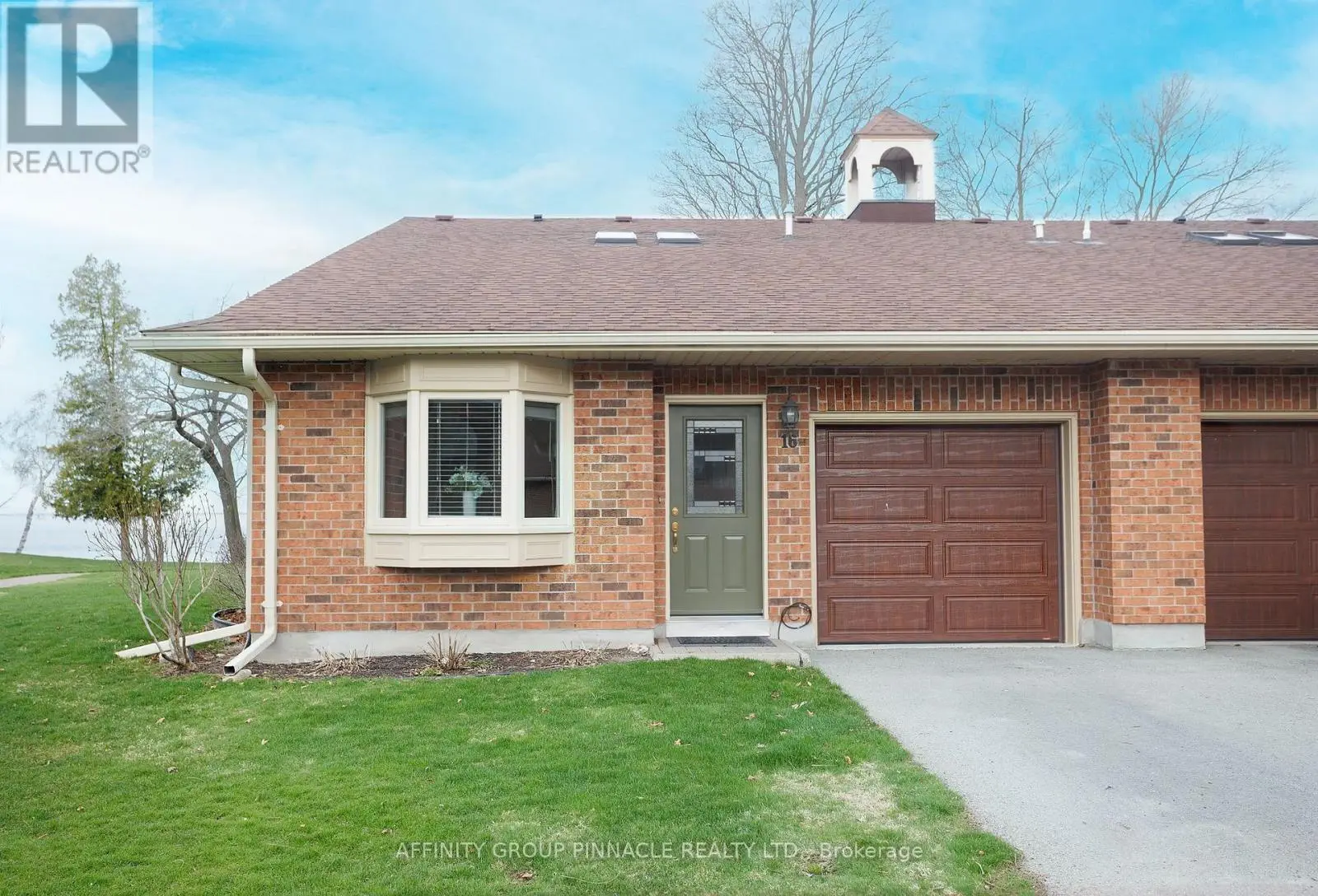 16 - B90 Parklawn Boulevard, Brock, Ontario  L0K 1A0 - Photo 1 - N12112962