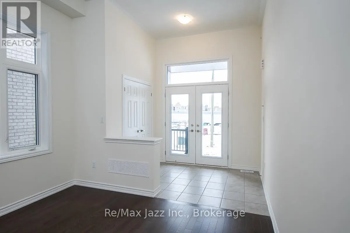 14 Mountainside Crescent, Whitby, Ontario  L1R 0H6 - Photo 2 - E12113767