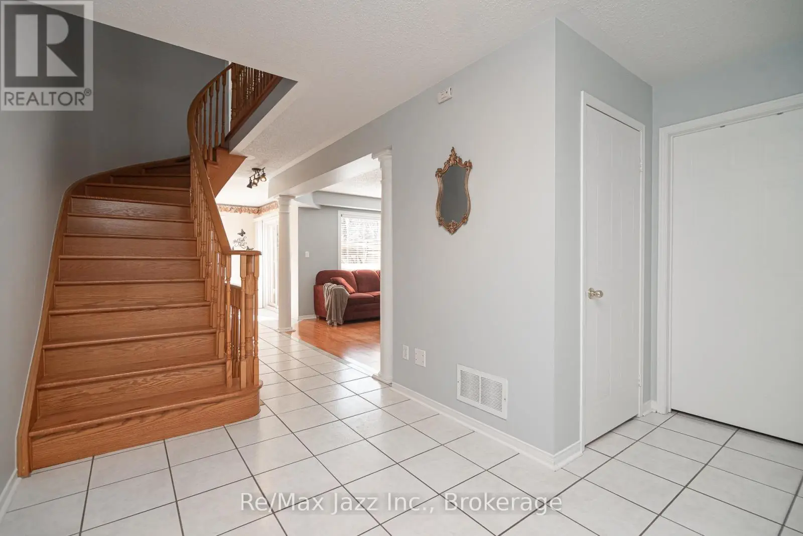 35 Avondale Drive, Clarington, Ontario  L1E 2Z2 - Photo 2 - E12113903