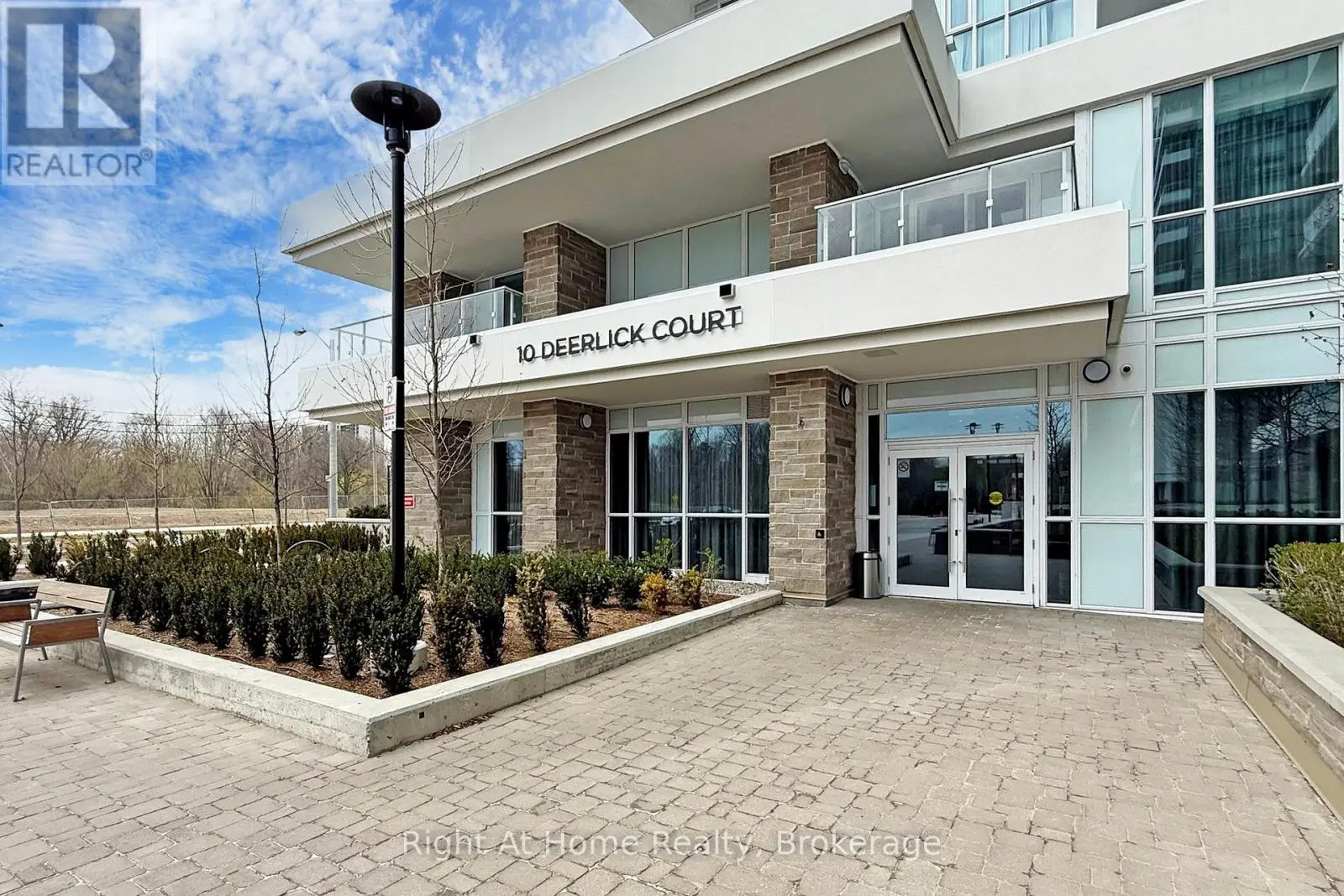 2208 - 10 Deerlick Court, Toronto, Ontario  M3A 0A7 - Photo 3 - C12114037
