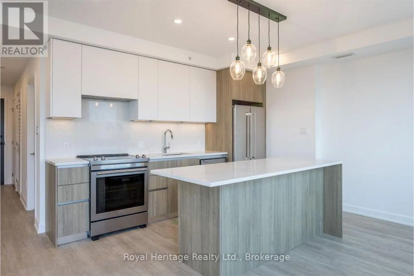 304 - 195 Hunter Street E, Peterborough East, Ontario  K9H 1G9 - Photo 1 - X12114517