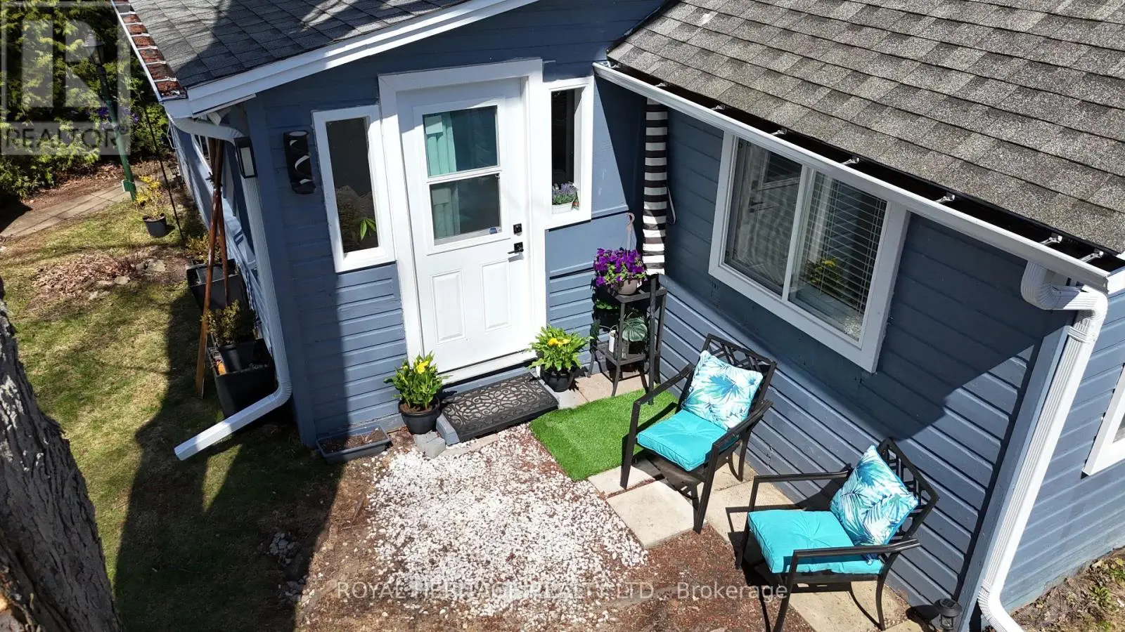 77 Blue Heron Drive, Georgina, Ontario  L0E 1N0 - Photo 1 - N12112042