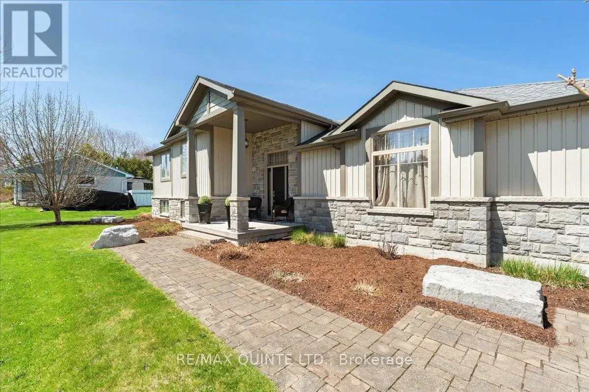 1595 Old Highway 2, Quinte West, Ontario  K8N 4Z2 - Photo 2 - X12114968