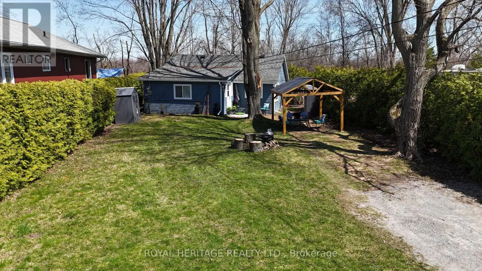77 Blue Heron Drive, Georgina, Ontario  L0E 1N0 - Photo 2 - N12112042