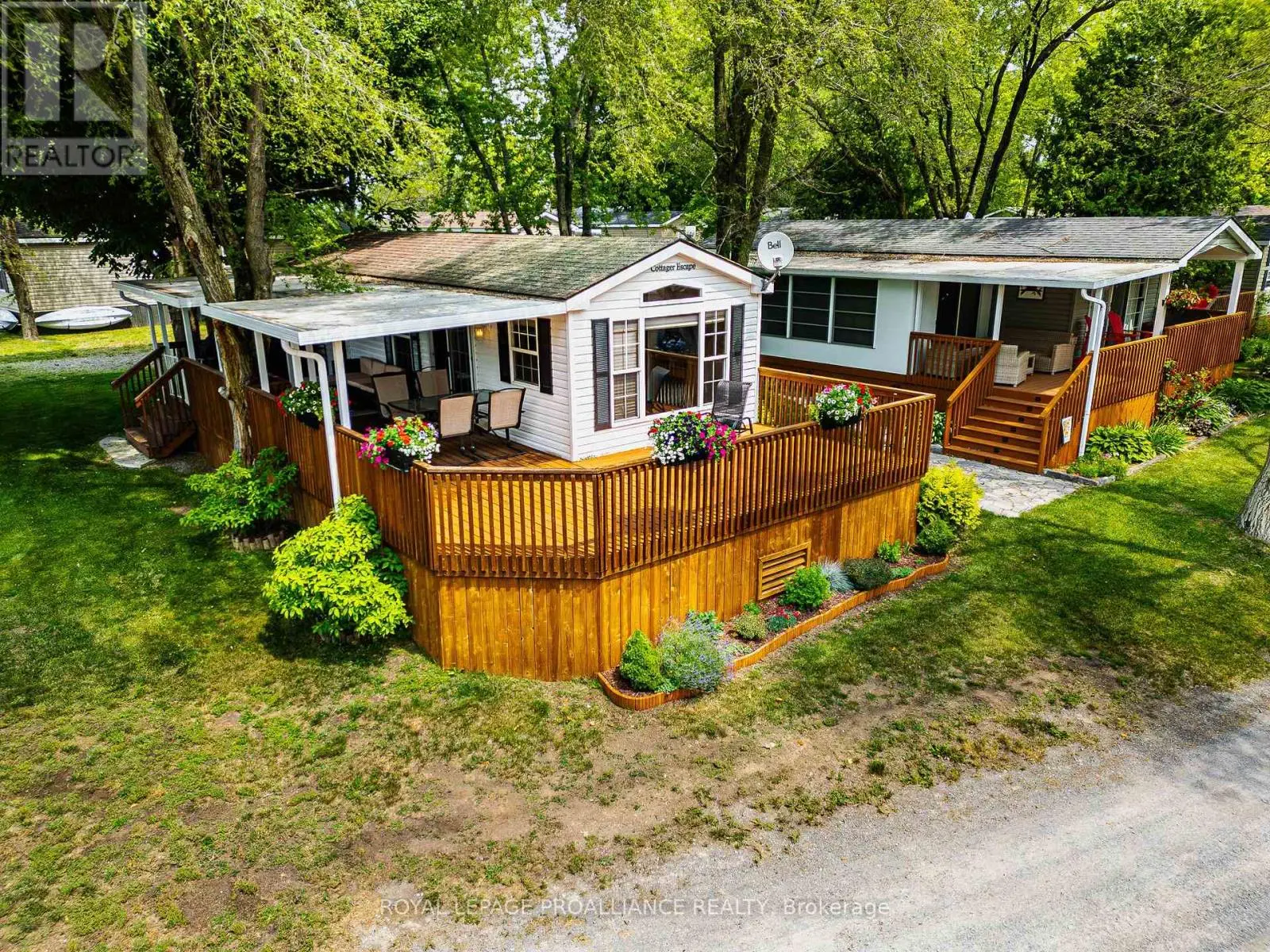 486 Cty Rd 18 - 14 Cove Bay Lane, Prince Edward County, Ontario  K0K 1P0 - Photo 2 - X12072082