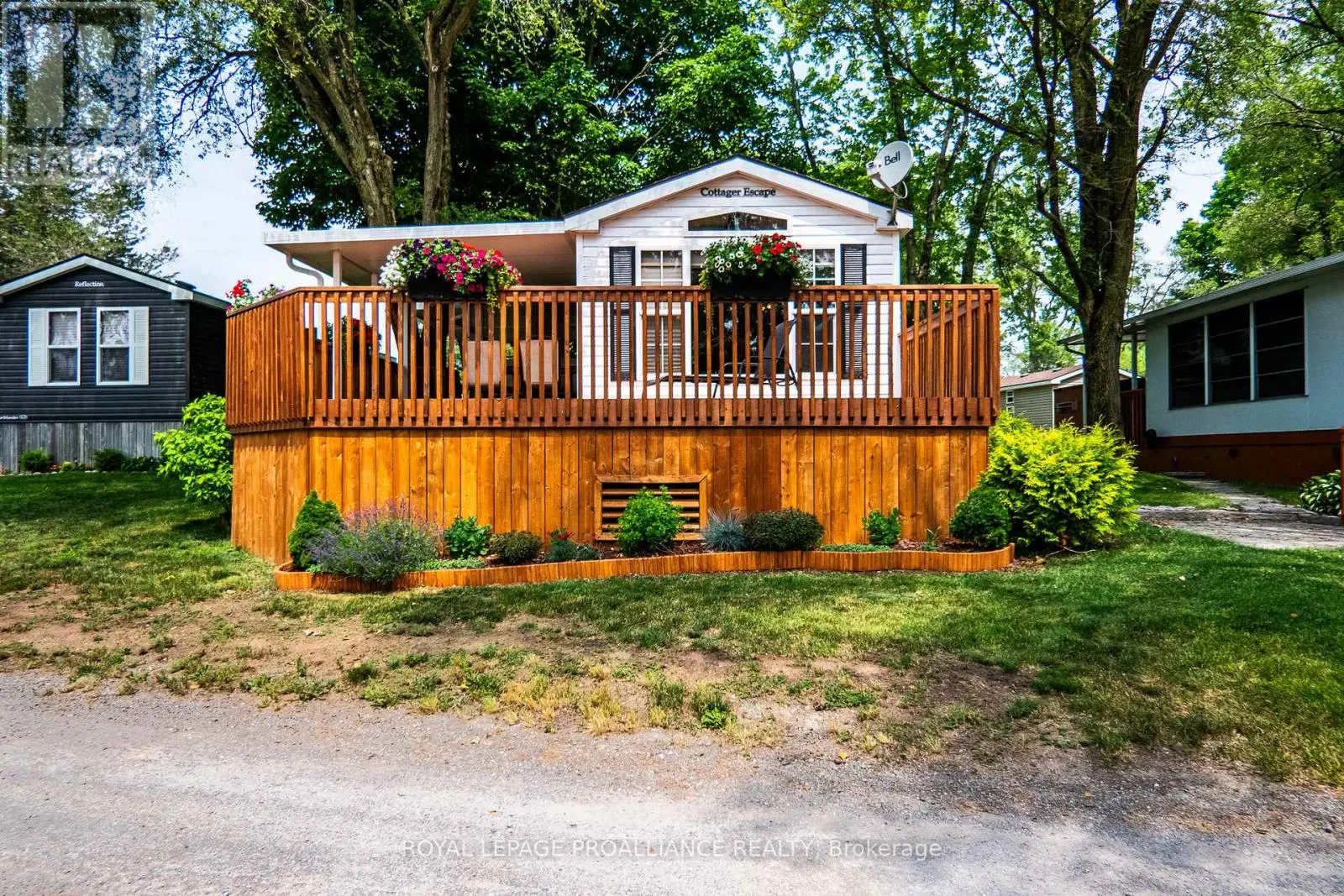 486 Cty Rd 18 - 14 Cove Bay Lane, Prince Edward County, Ontario  K0K 1P0 - Photo 1 - X12072082
