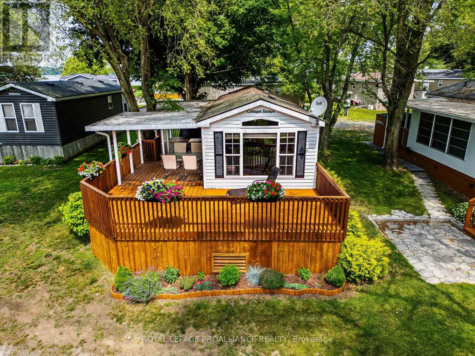 486 Cty Rd 18 - 14 Cove Bay Lane, Prince Edward County, Ontario  K0K 1P0 - Photo 3 - X12072082