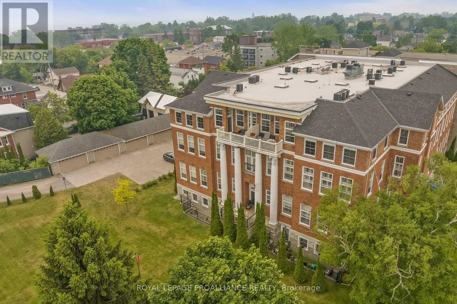403 - 323 George Street, Cobourg, Ontario  K9A 3L9 - Photo 1 - X12114793