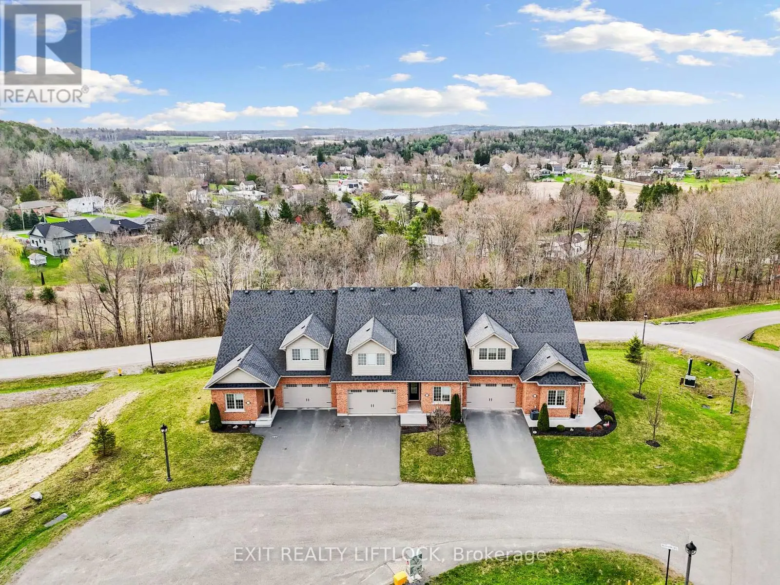 10 - 68 Blossom Court, Trent Hills, Ontario  K0K 3K0 - Photo 2 - X12115105